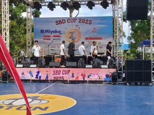 TAMPIL SOLID,  LIMTIG BAND RAIH JUARA TERFAVORIT